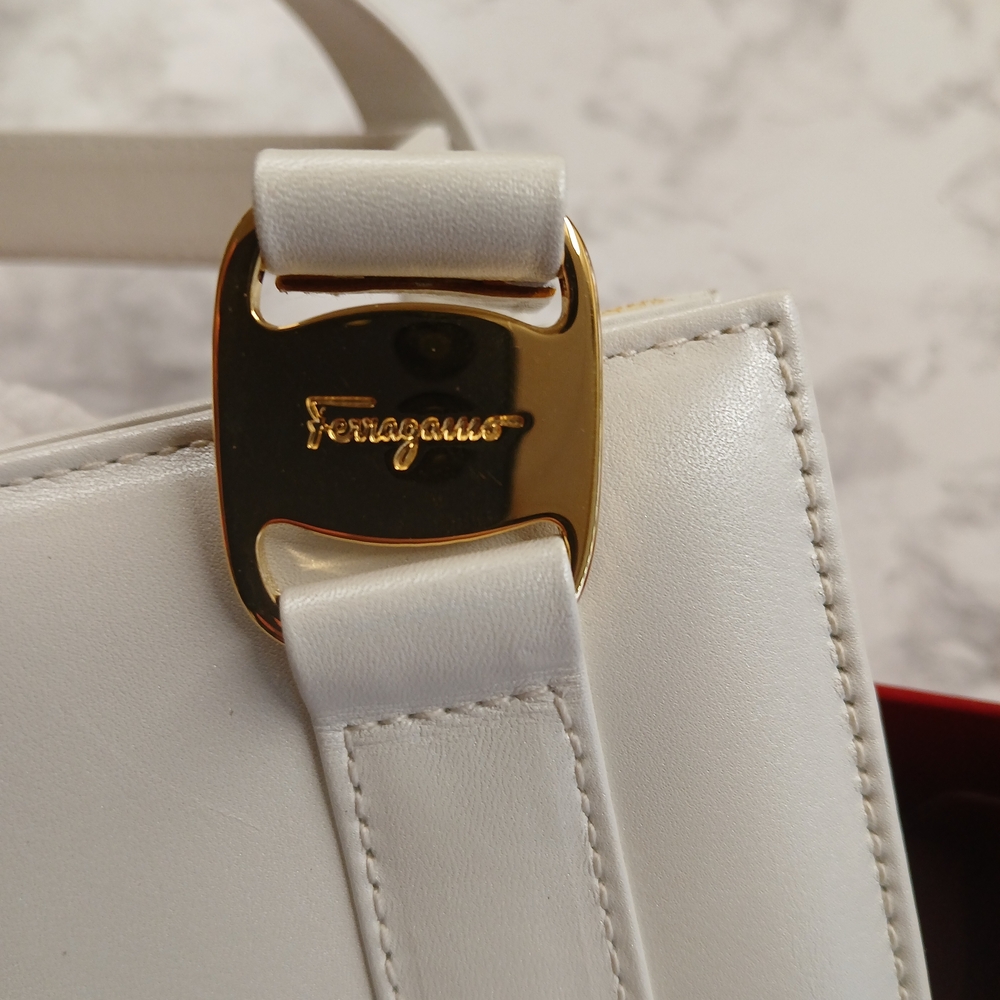 Vintage Salvatore Ferragamo Handbag - Picture 3 of 13